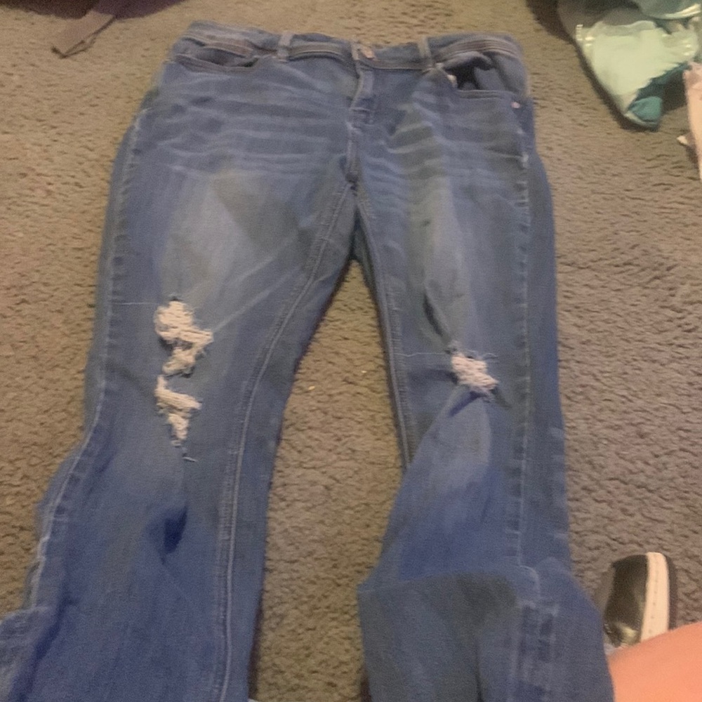 Ripped skinny jeans